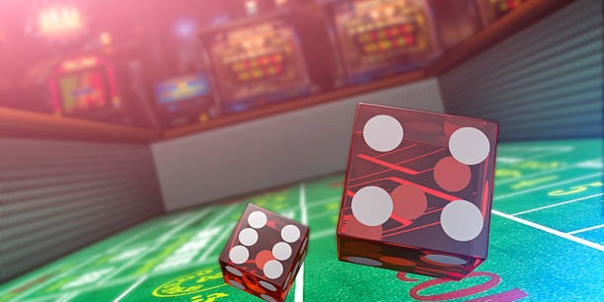 Understanding the Complex World of Online Casino Bonuses: Types, Terms, and Maximizing Your Winnings